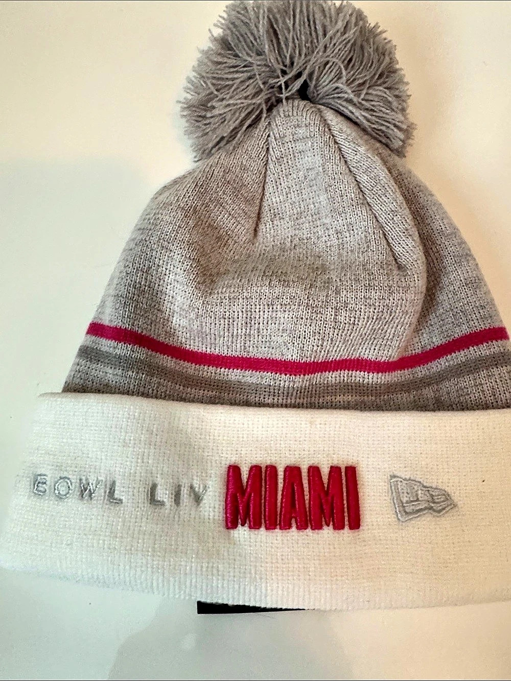 New Super Bowl luv Era Knit 8BLV Generic OSFM Miami Pom Beanie NWT